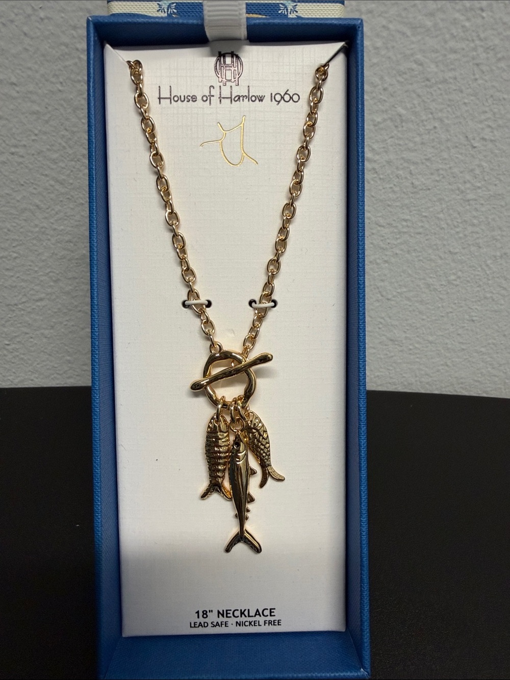 House of Harlow 1960 | Coastal Chic Fish Charm Toggle Necklace ✨ - Picture 4 of 8